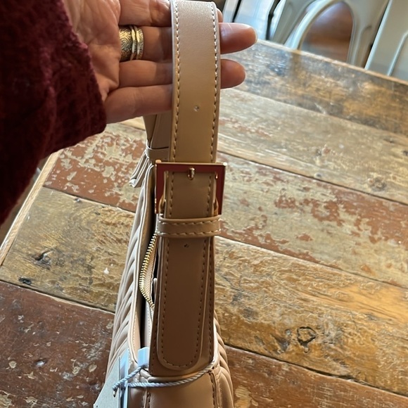 Calin ribbon strap quilted shoulder bag, vegan leather, zip closure, NWT - Picture 5 of 9